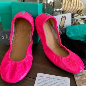 Tieks Pop Pink (Seasonal color)